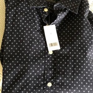 Banana Republic, Button Down